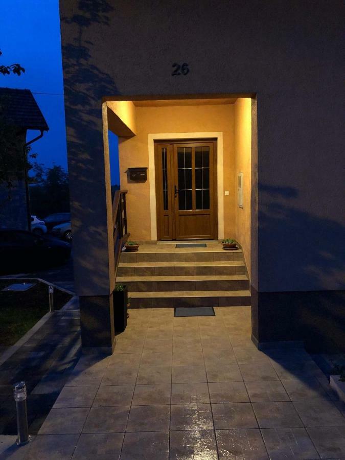 Apartment Majetic Gornji Vaganac ภายนอก รูปภาพ